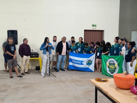 Prefeito recepciona atletas no retorno de Três Lagoas
